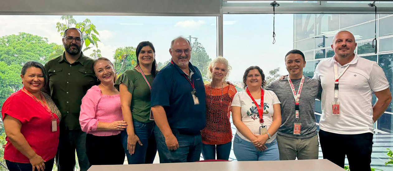 Información de contacto